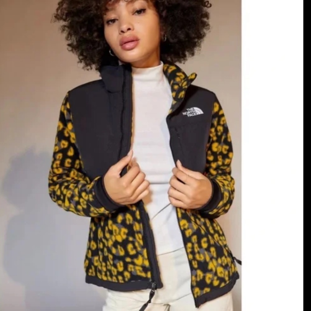 The North Face Denali 2 Women's Black and Yellow Leopard Print Jacket M